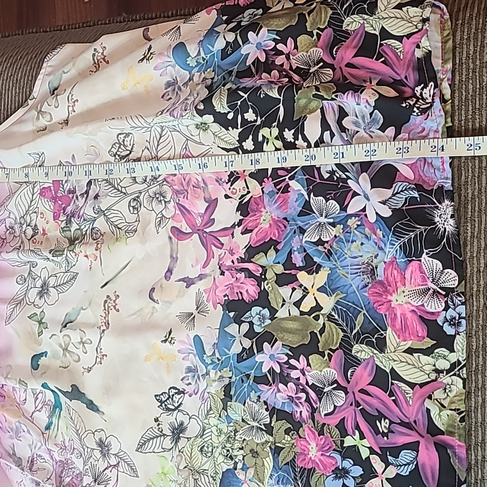 C. J Banks Floral Blouse - Picture 9 of 10